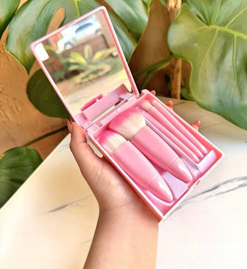 5 Pieces Soft Fluffy Makeup Brush Set With Mirror